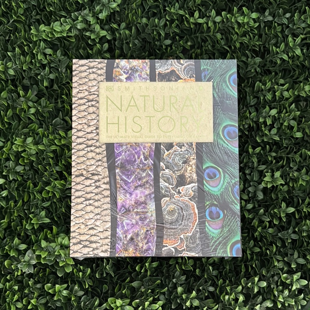Smithsonian Natural History- The Ultimate Guide to Everything On Earth Book